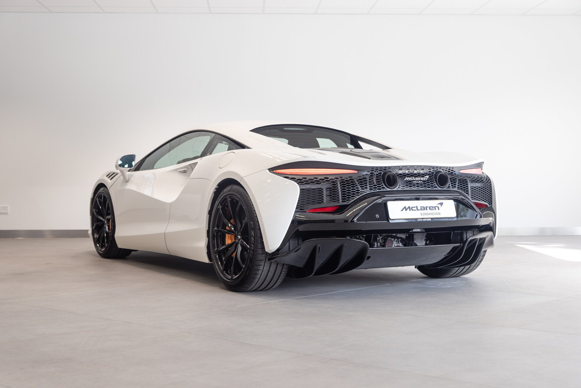 McLaren Artura - foto 7