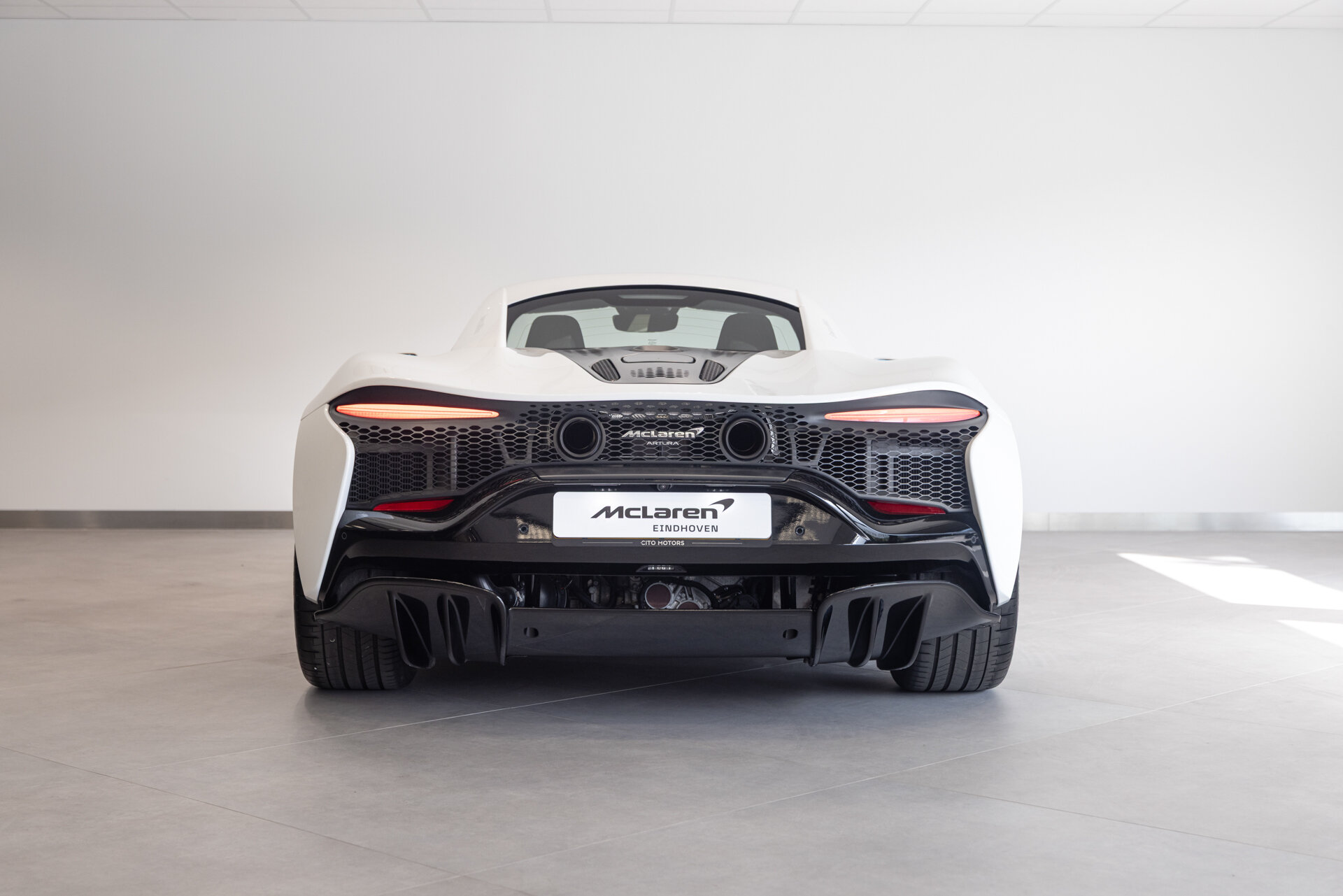 McLaren Artura - foto 8