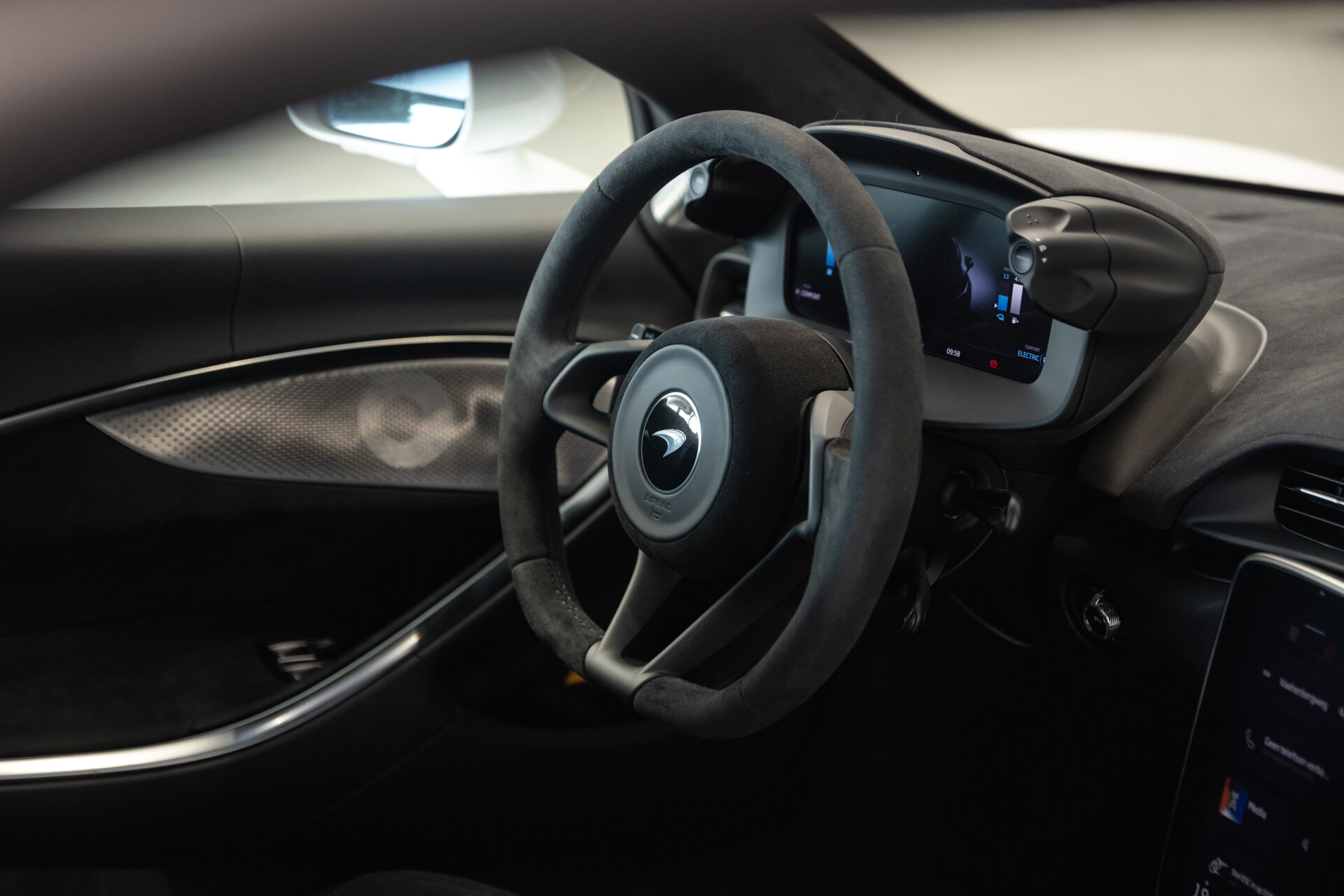 McLaren Artura - foto 16