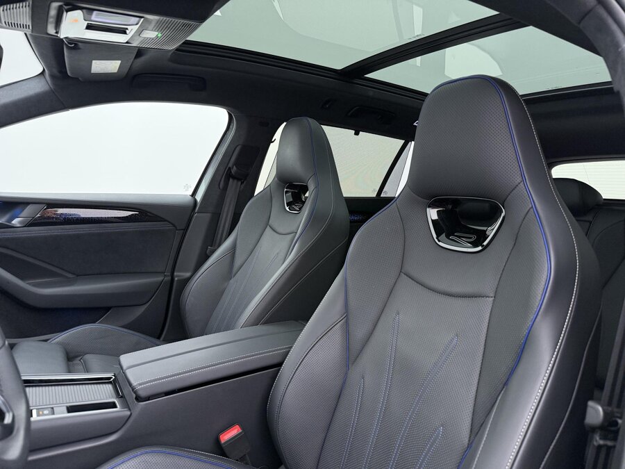 Volkswagen Passat Variant 1.5 eHybrid 272PK R-Line