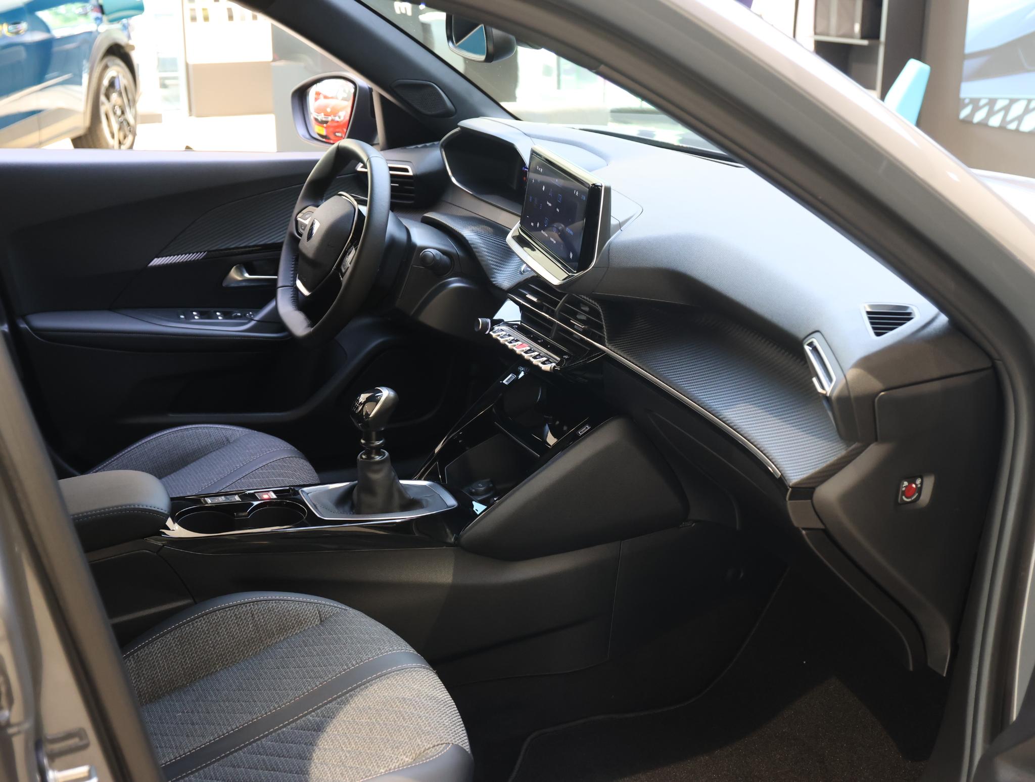 Peugeot 2008 SUV Allure 100 pk - Afbeelding 5