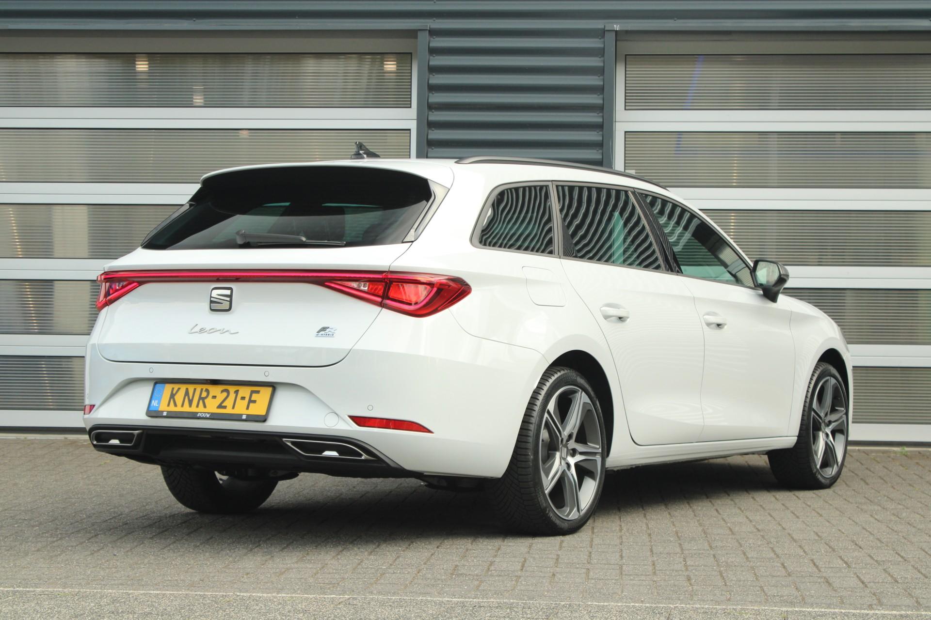 SEAT Leon Sportstourer 1.5 TSI 204pk DSG e-Hybrid FR Business - Afbeelding 2