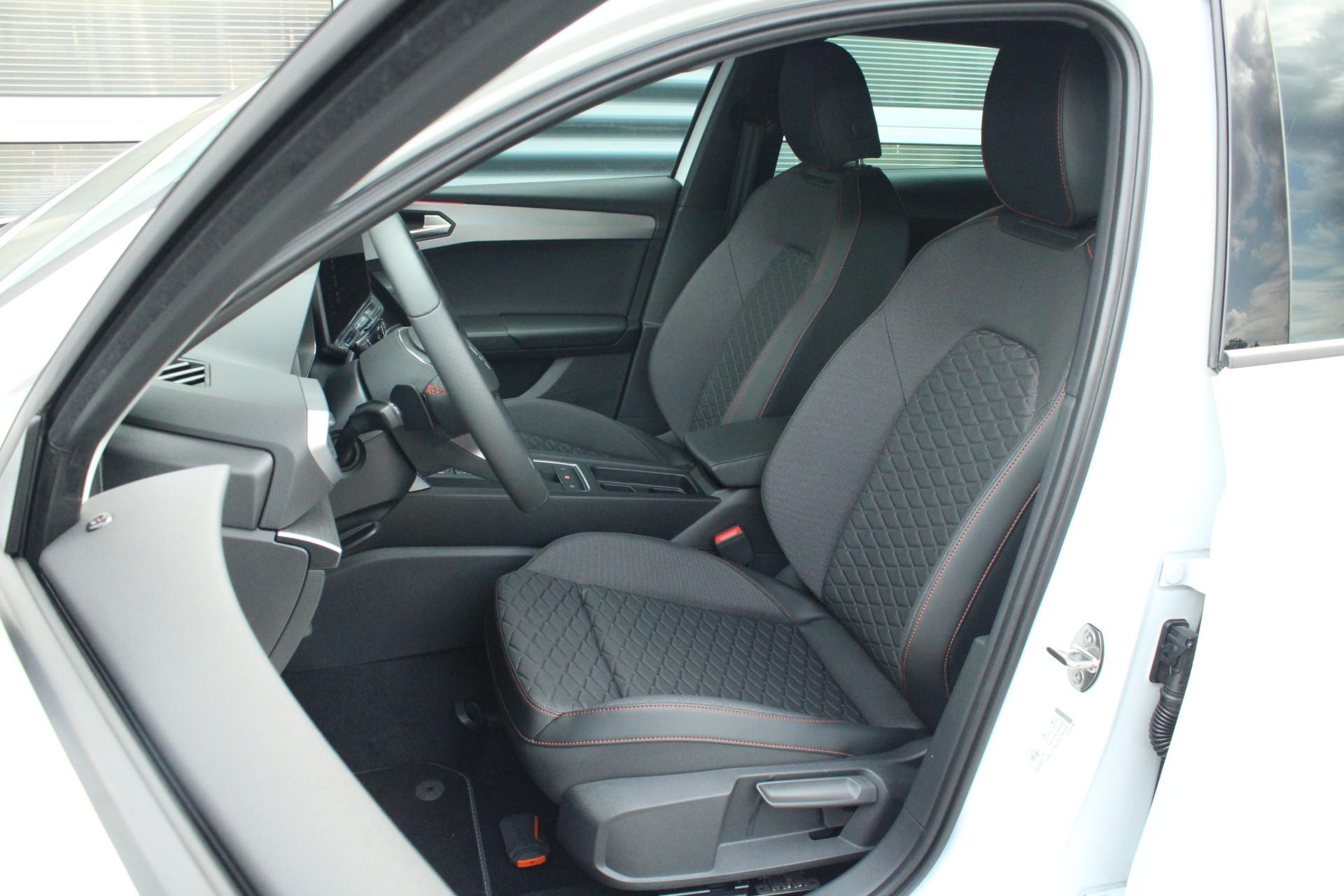 SEAT Leon Sportstourer 1.5 TSI 204pk DSG e-Hybrid FR Business - Afbeelding 4