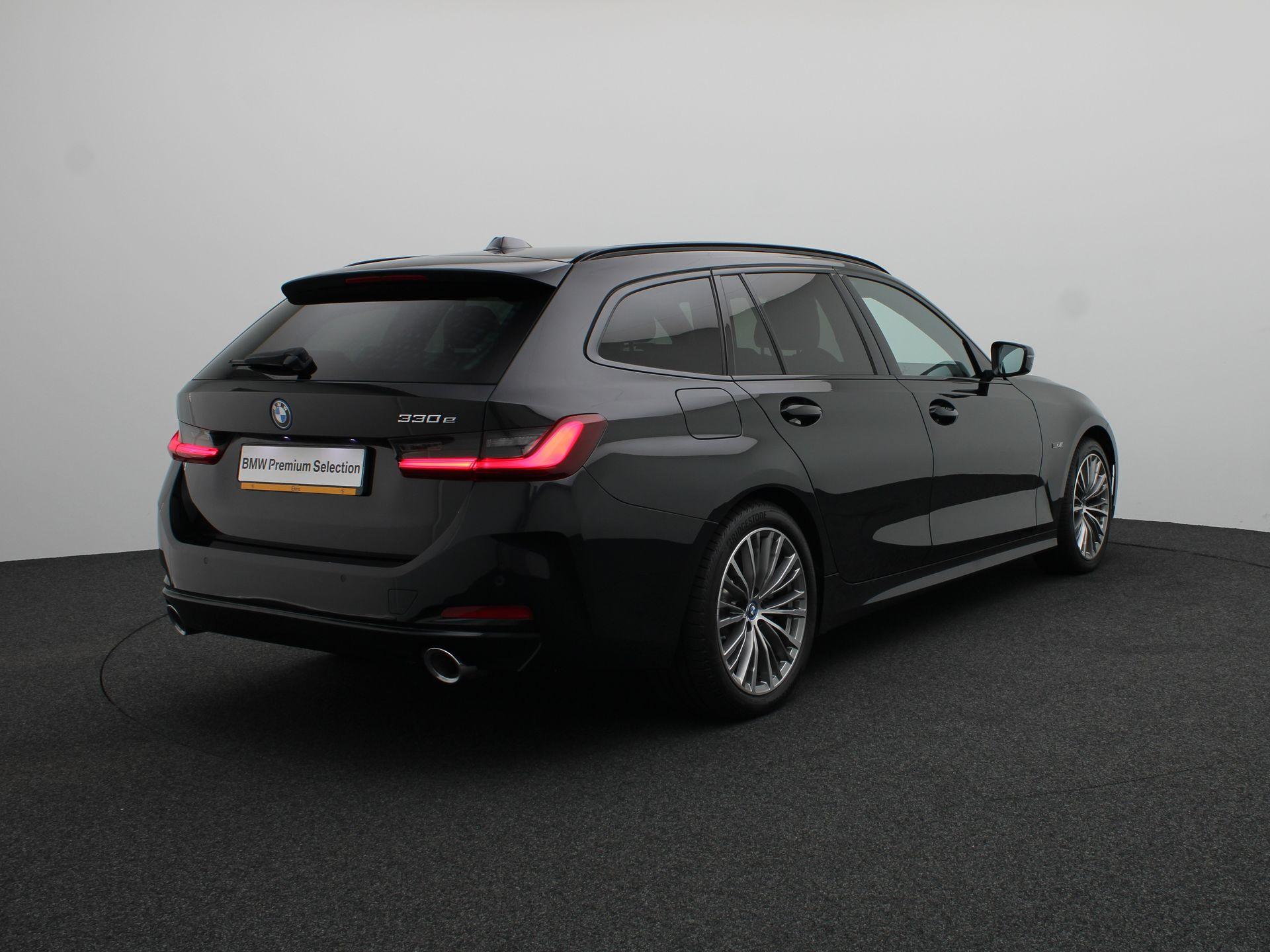 BMW 3 Serie Touring 330e - Afbeelding 2