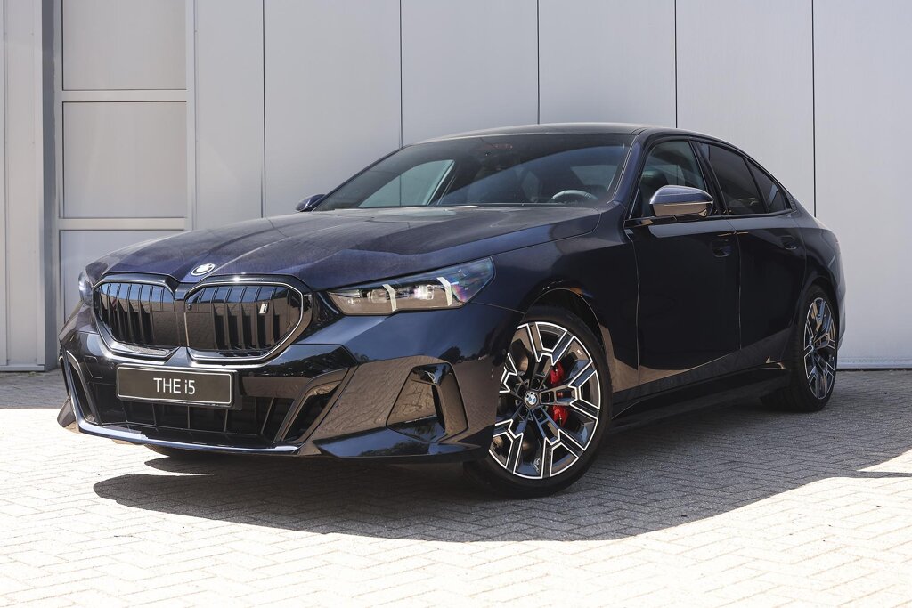BMW i5 1