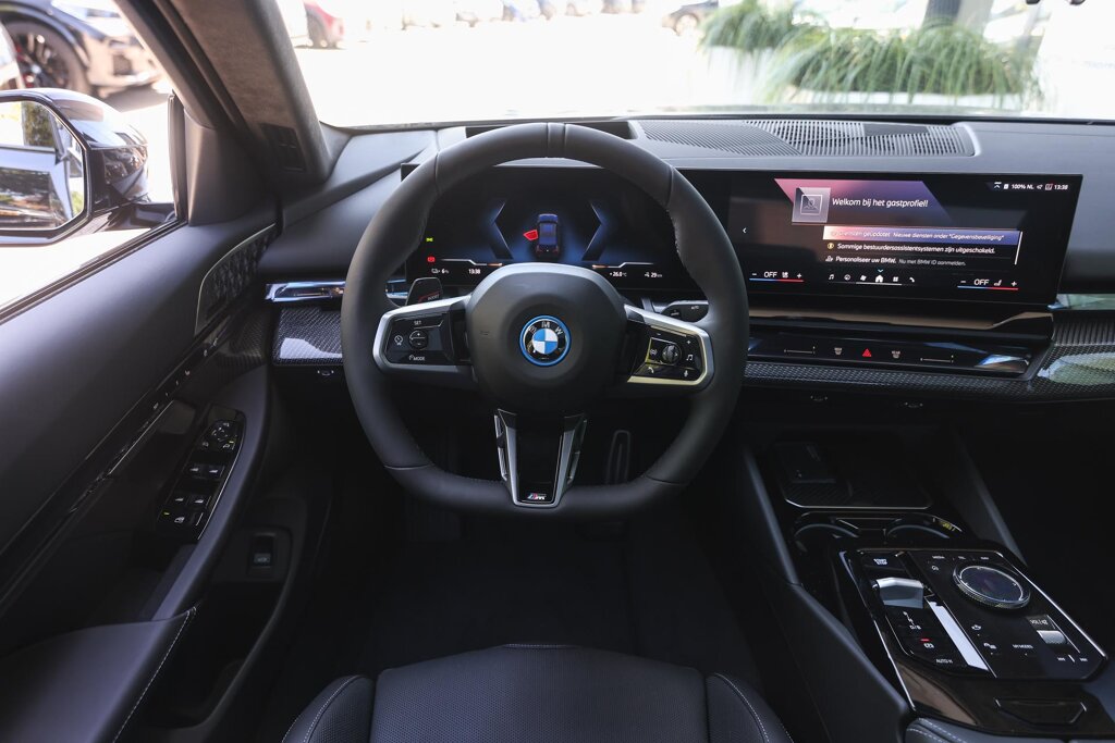 BMW i5 3