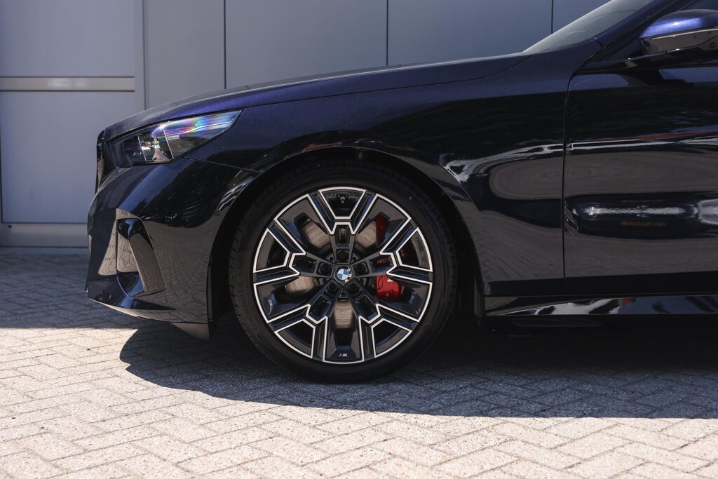 BMW i5 4