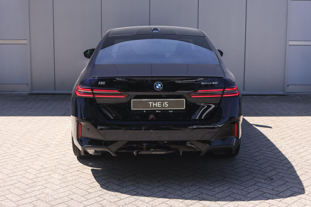 BMW i5 6