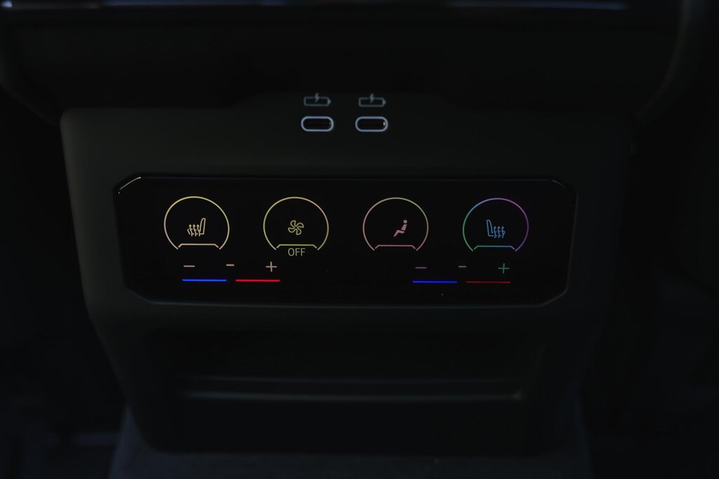BMW i5 11