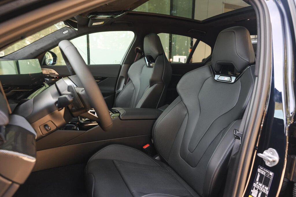 BMW i5 12