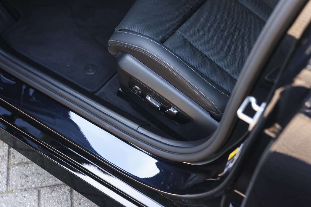BMW i5 13