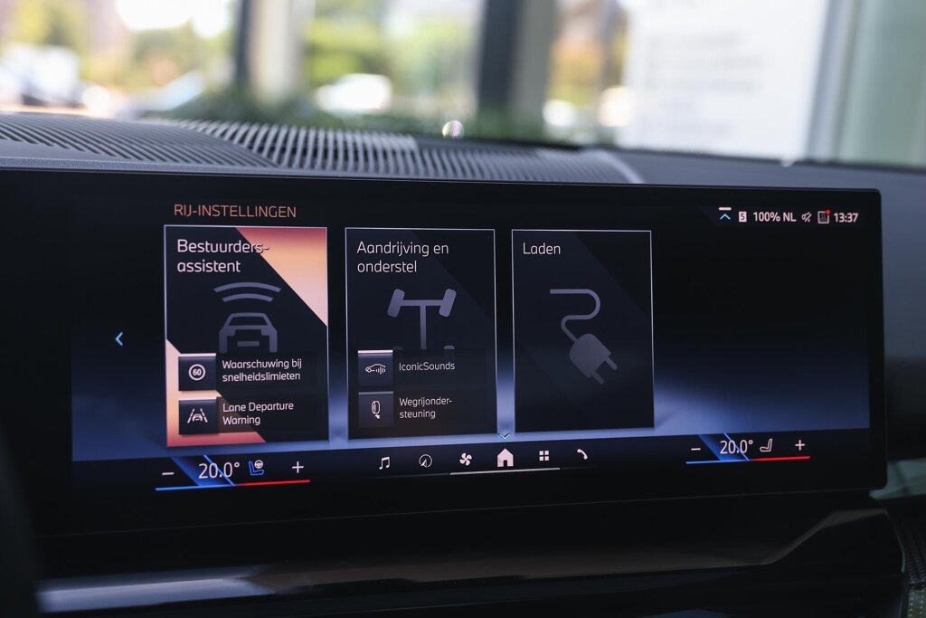 BMW i5 25
