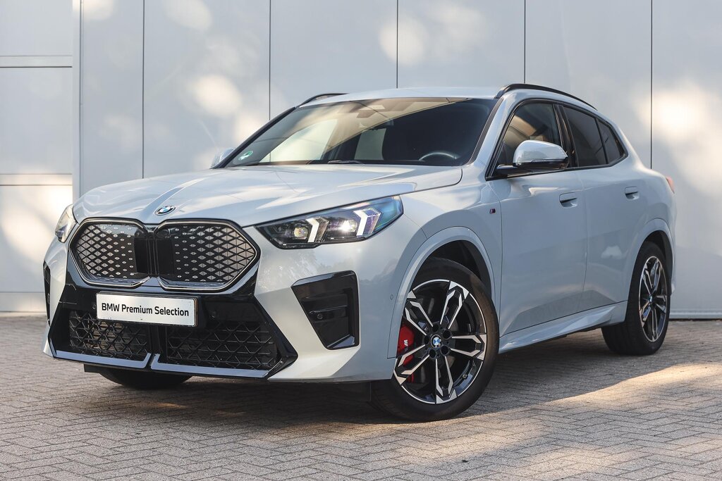 BMW iX2 1