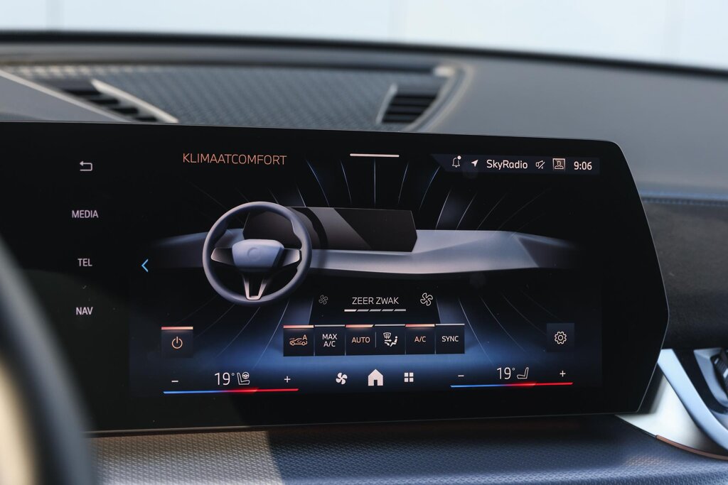 BMW iX2 22