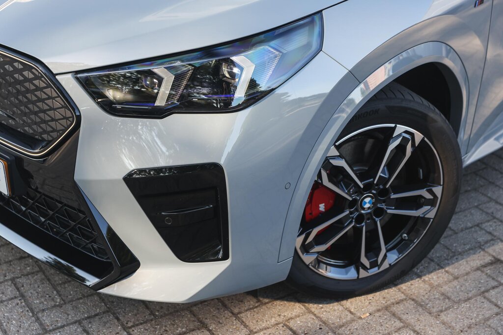 BMW iX2 32