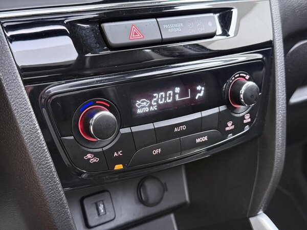 airco (automatisch) airco (automatisch)