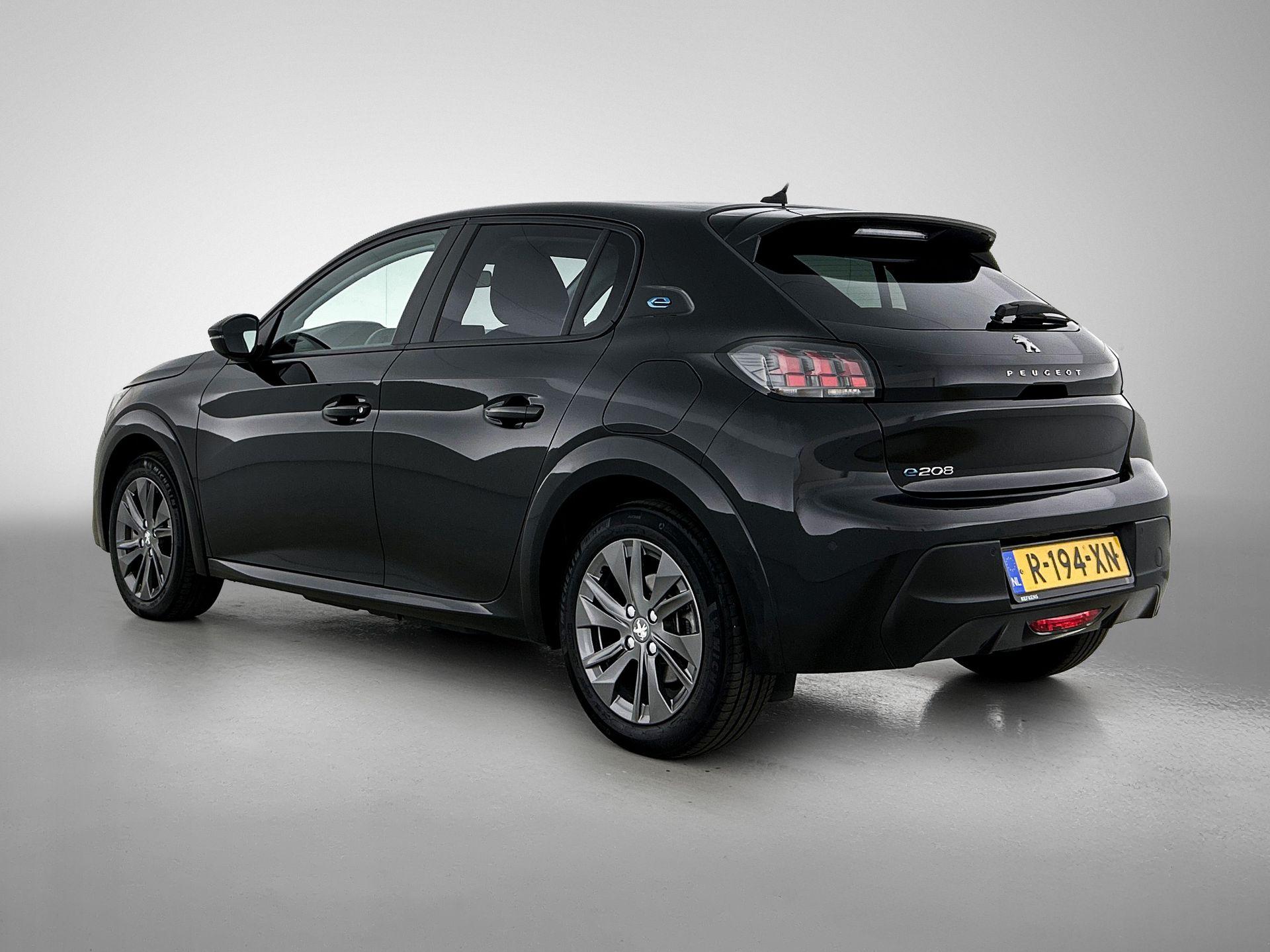 Peugeot e-208