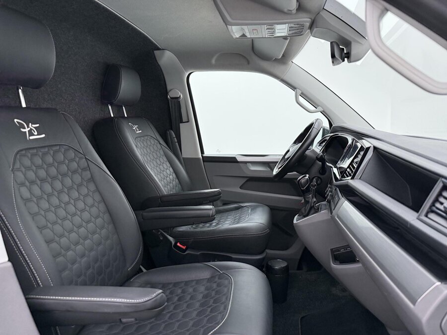 Volkswagen Bedrijfswagens Transporter 2.0 TDI 150 PK DSG L2H1 30 Bulli