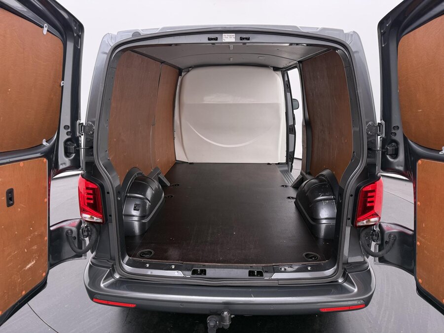 Volkswagen Bedrijfswagens Transporter 2.0 TDI 150 PK DSG L2H1 30 Bulli