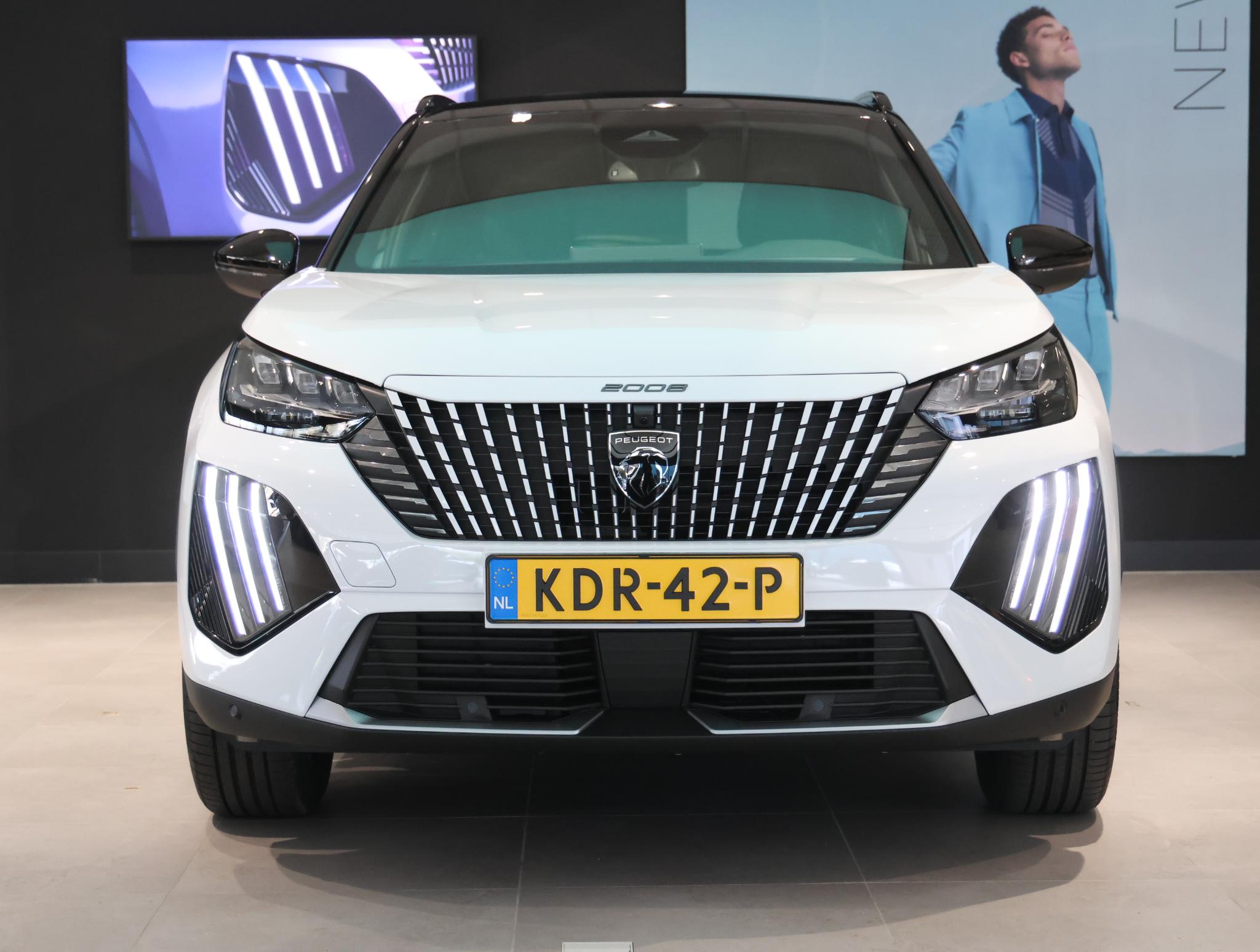 Peugeot e-2008