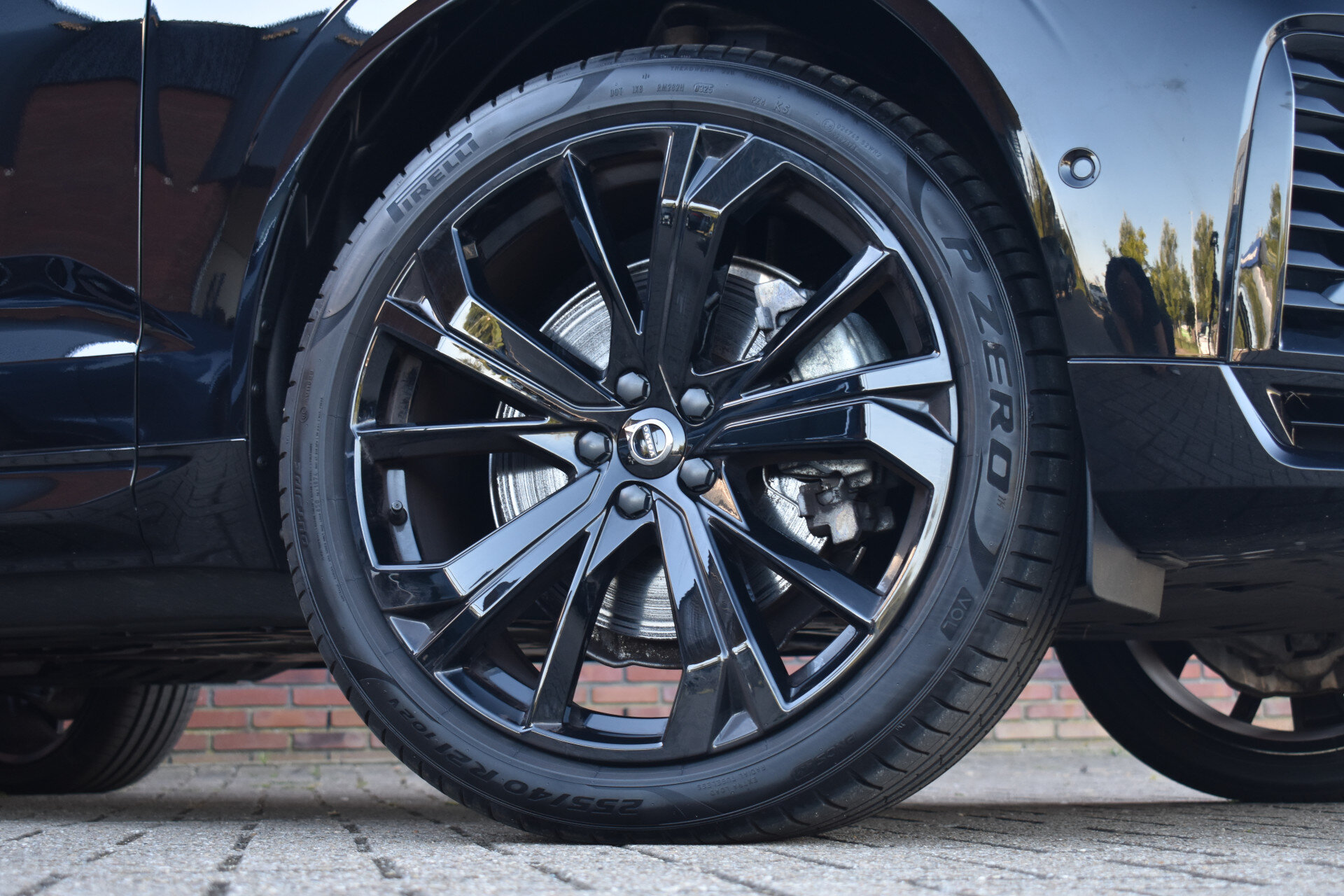 Volvo XC60 T6 350PK Plug-in hybrid AWD Ultra Black Edition - Afbeelding 3
