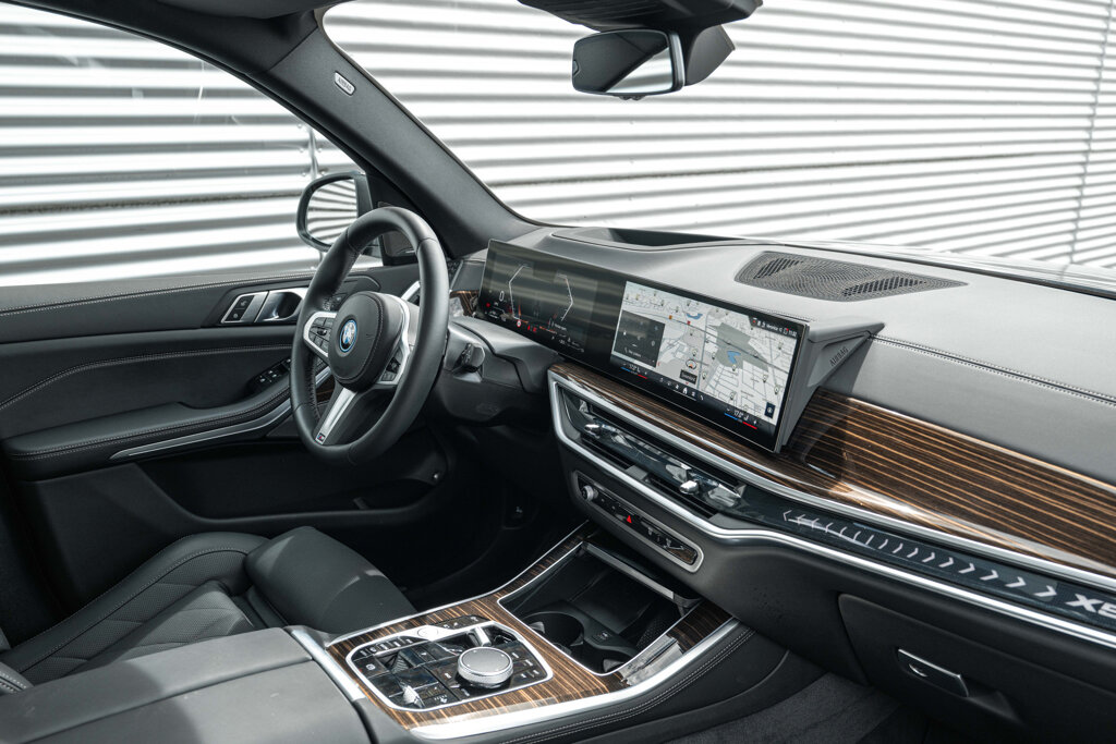 BMW X5 8