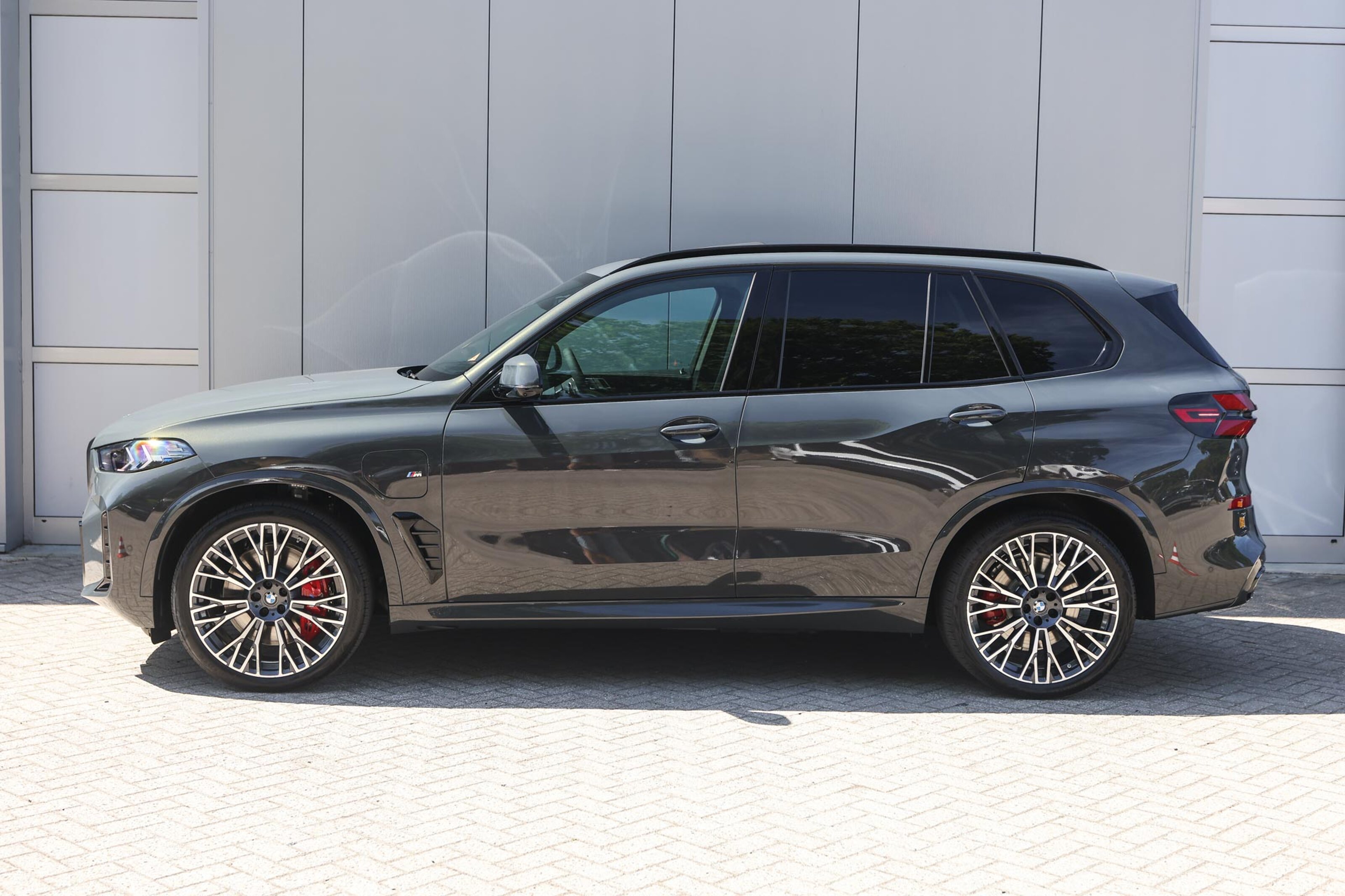 BMW X5 8
