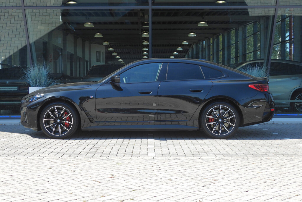 BMW i4 5