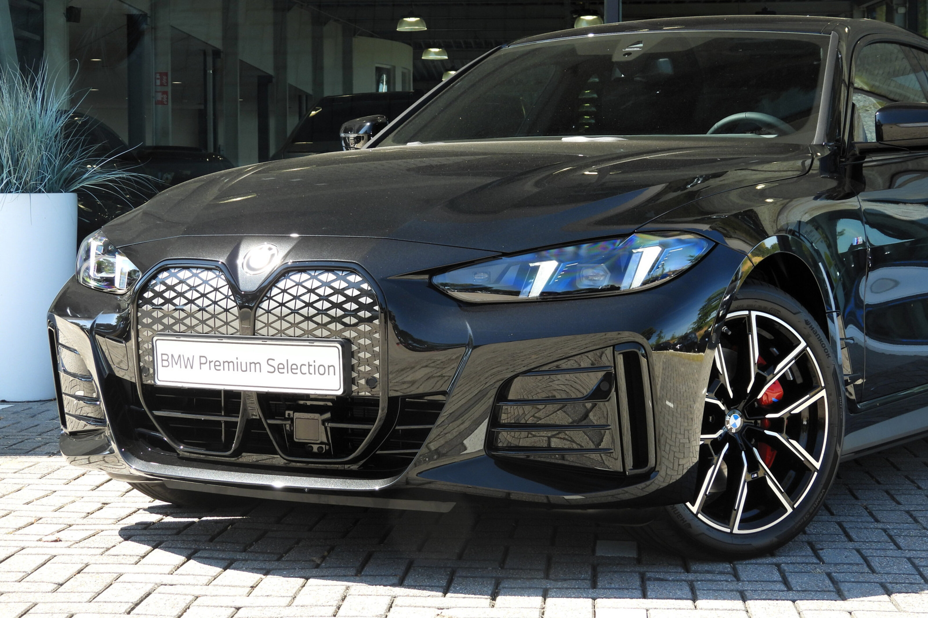 BMW i4 6