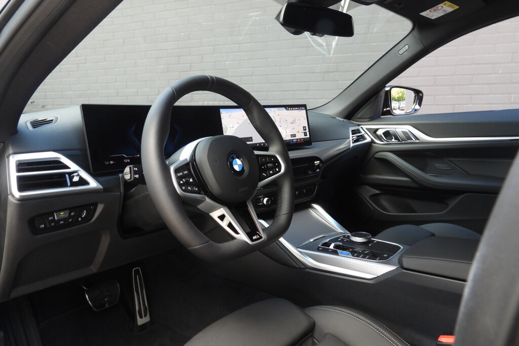 BMW i4 11