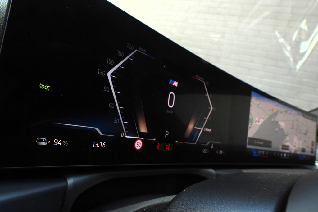 BMW i4 12