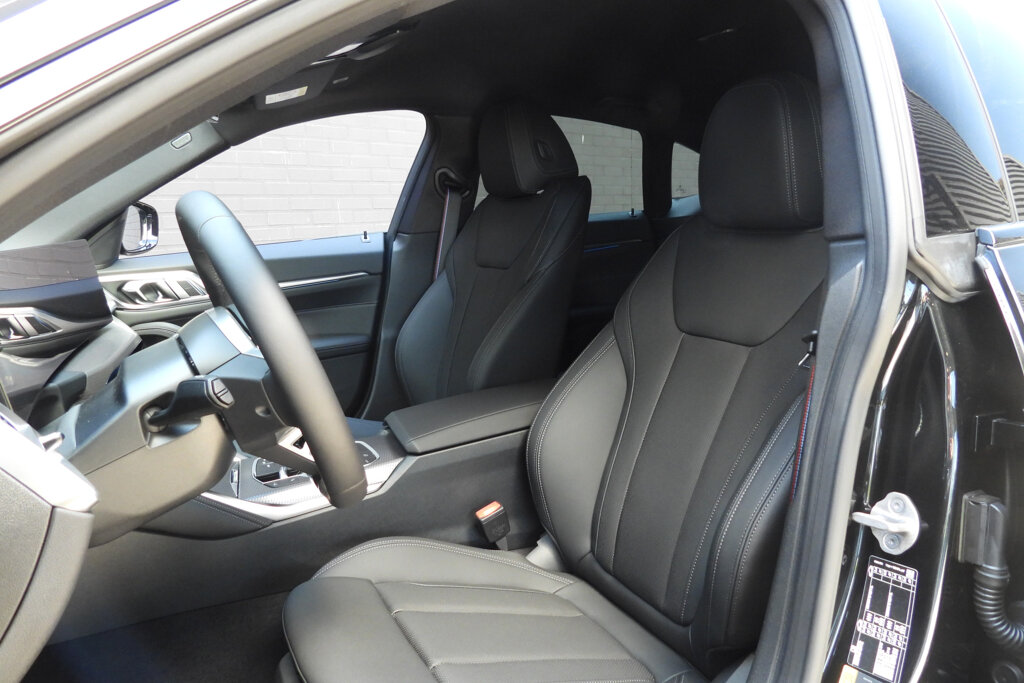 BMW i4 15