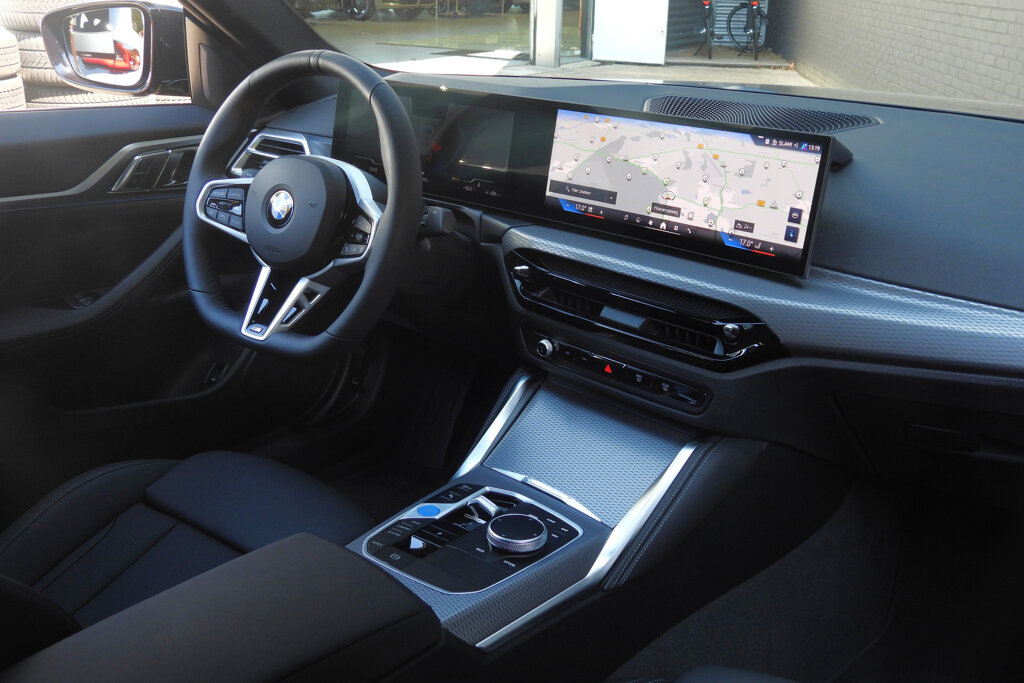 BMW i4 24