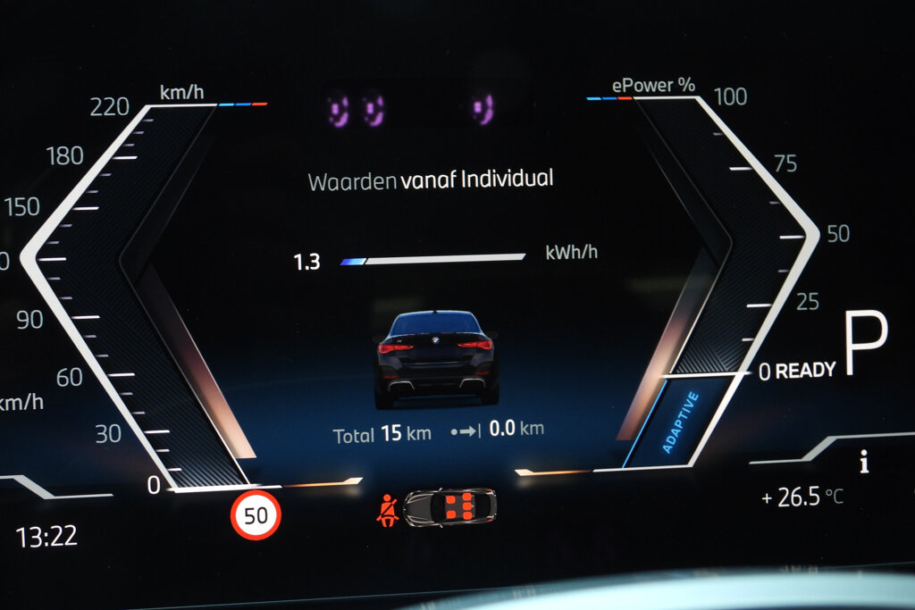 BMW i4 29