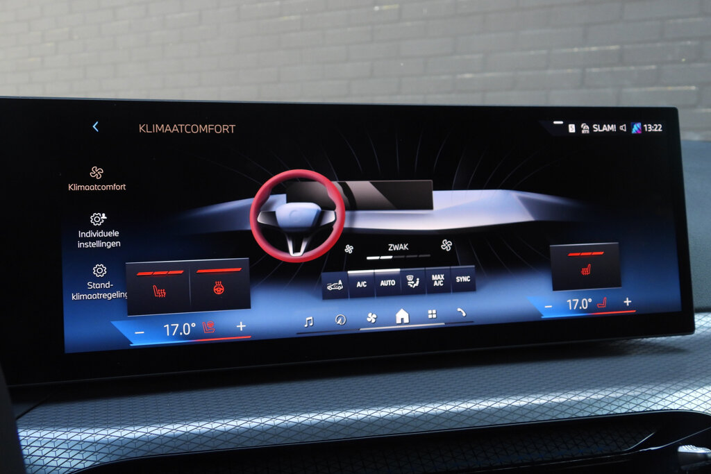 BMW i4 32