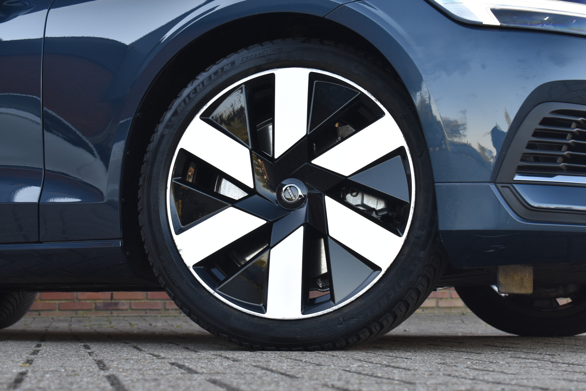 Volvo V60 T6 350PK Plug-in hybrid AWD Essential Bright - Afbeelding 3