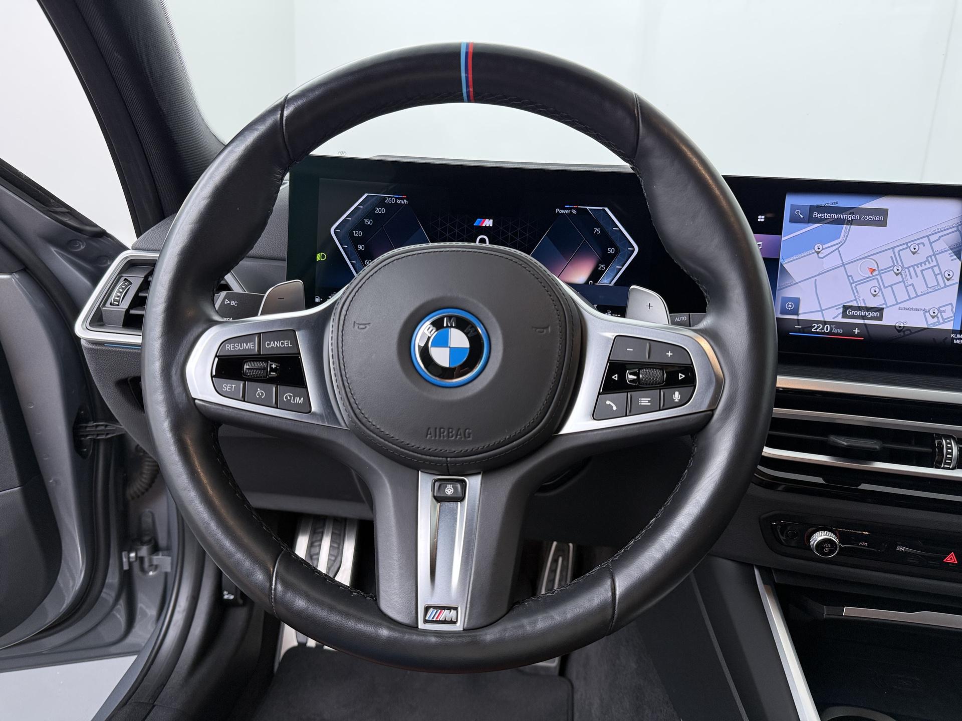 BMW 3-serie Touring 330e - Afbeelding 2