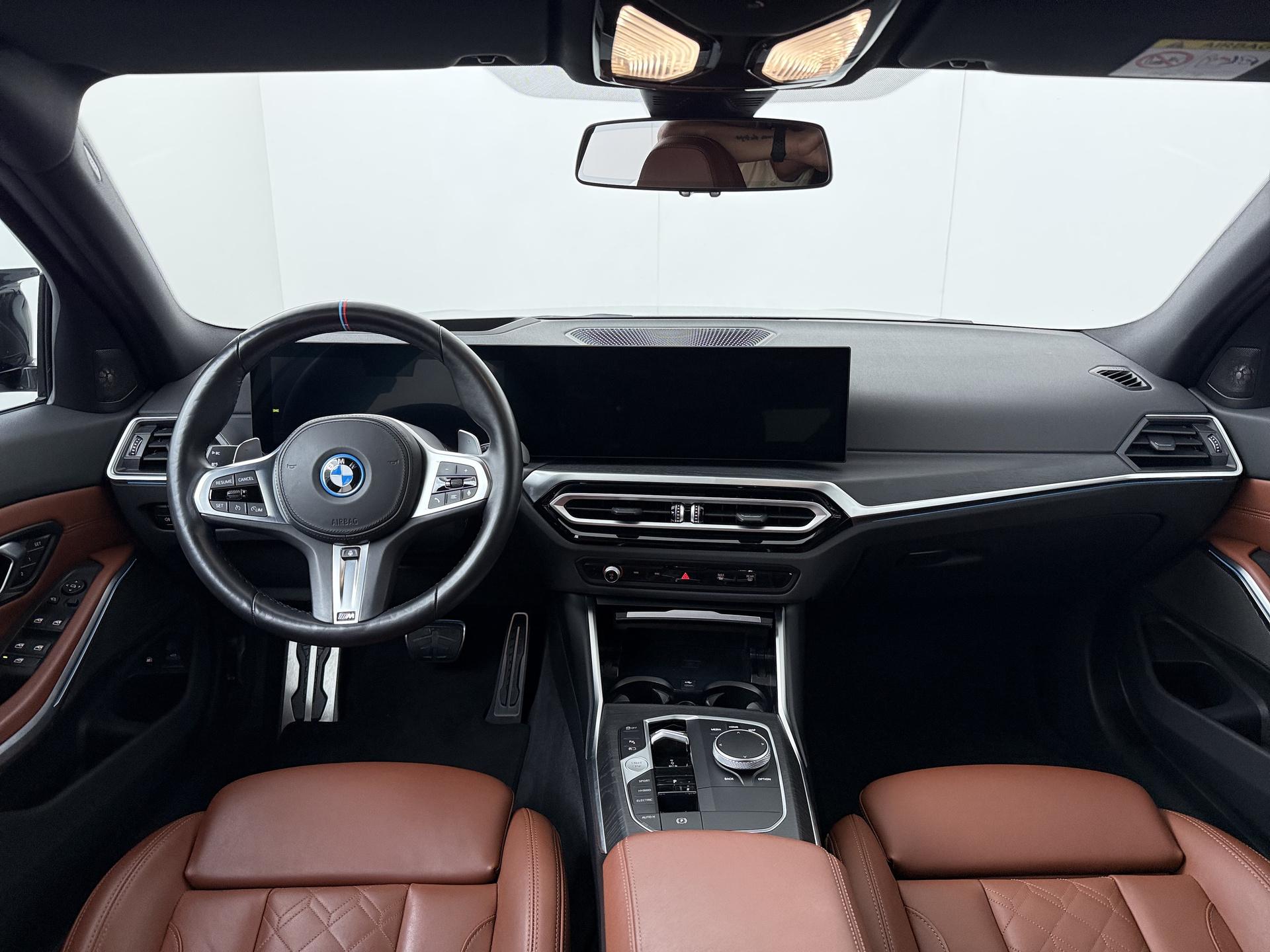 BMW 3-serie Touring 330e - Afbeelding 5