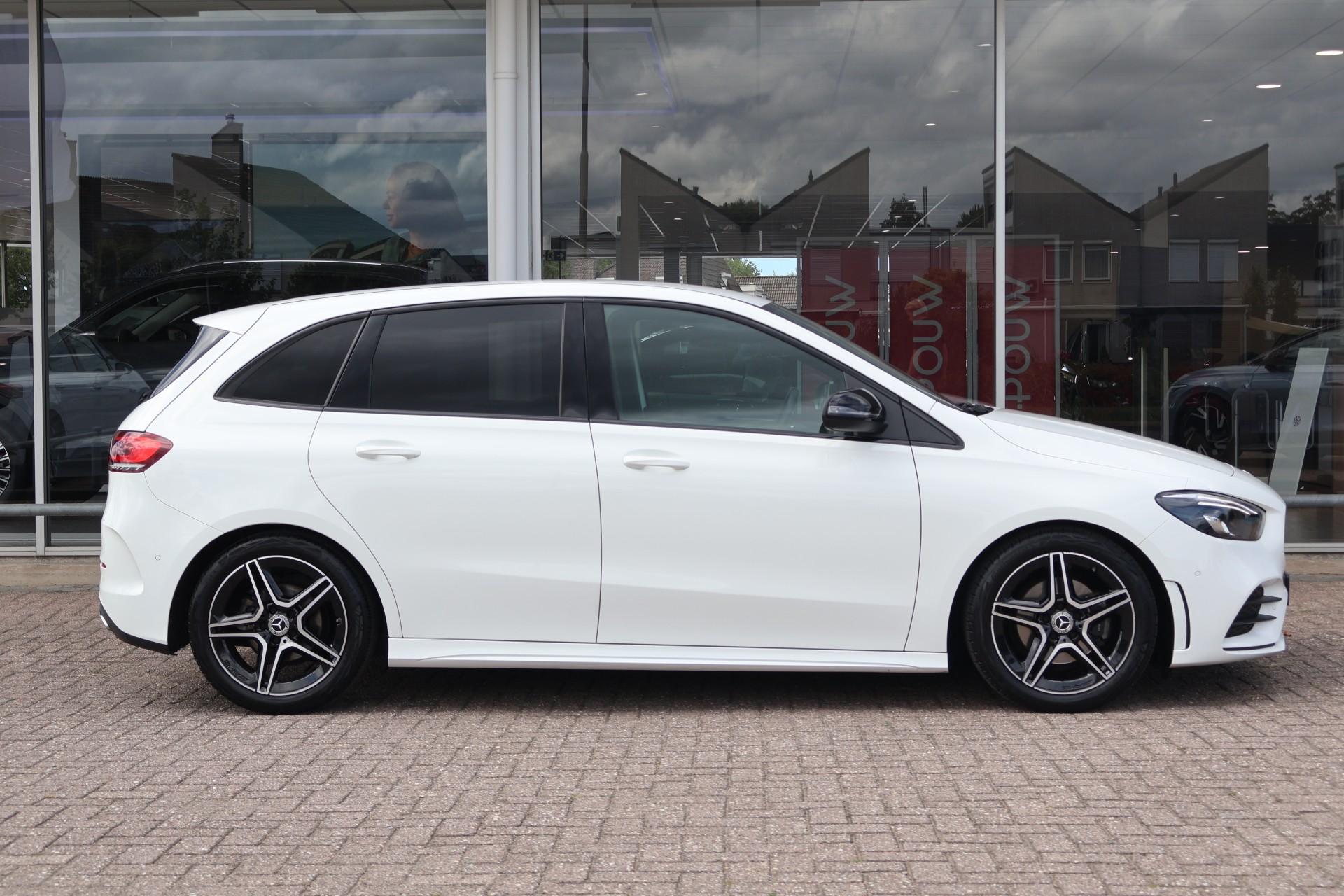 Mercedes-Benz B-Klasse 180 136pk Business Solution AMG - Afbeelding 3