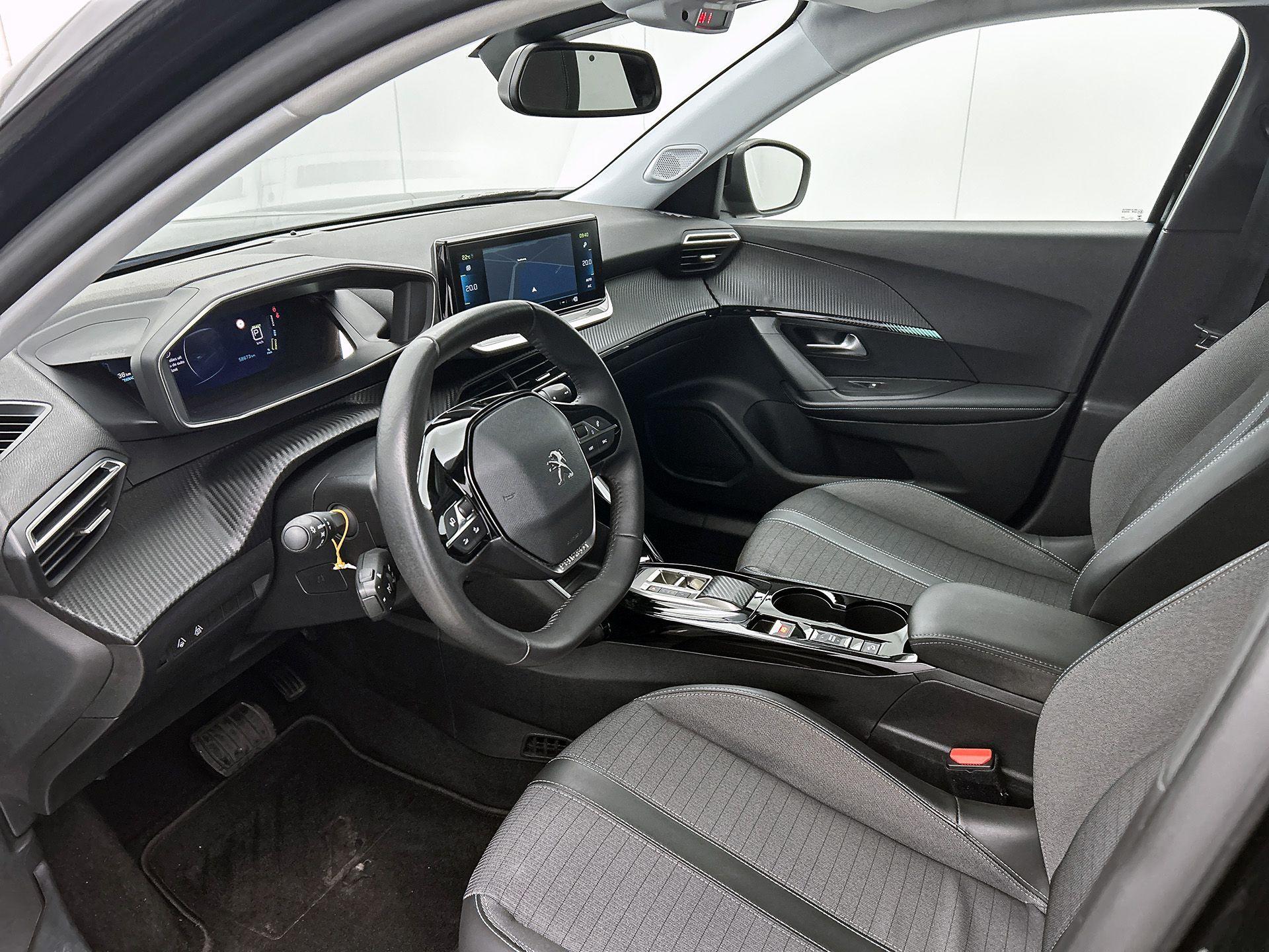Peugeot e-2008