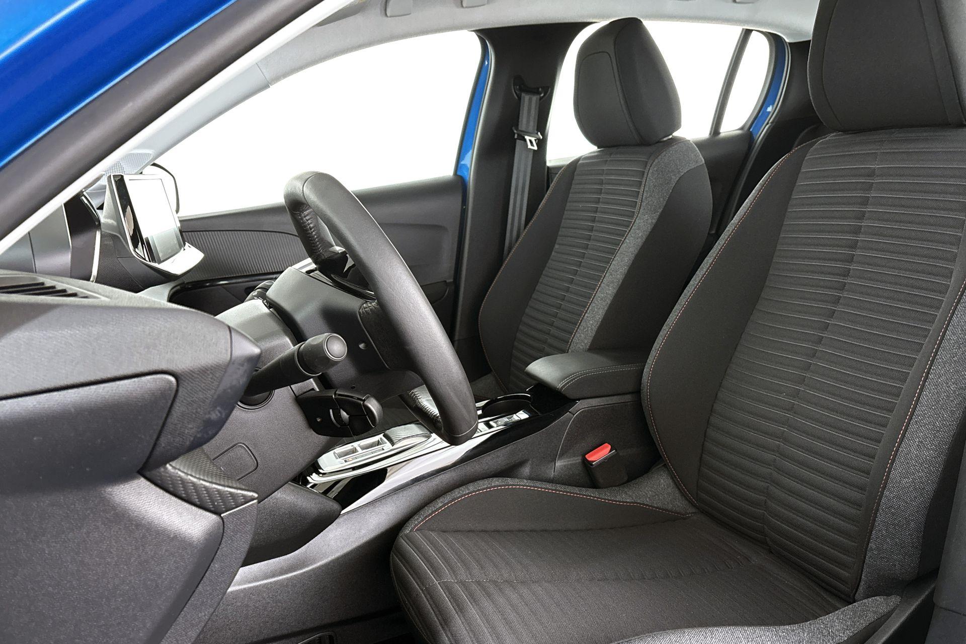 Peugeot e-208