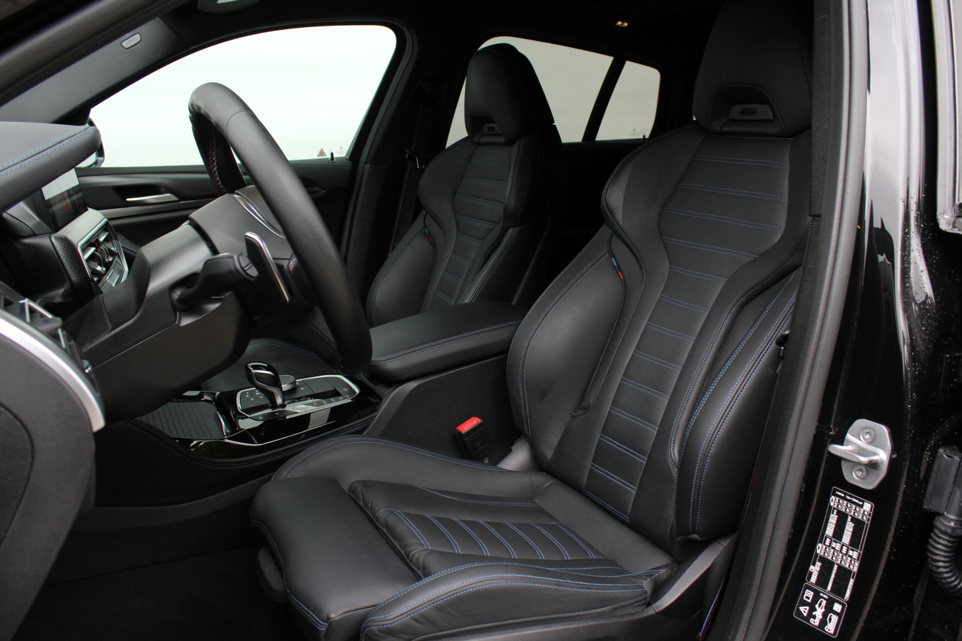 BMW X4 8