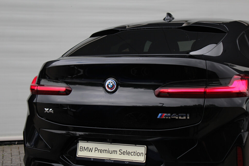 BMW X4 16