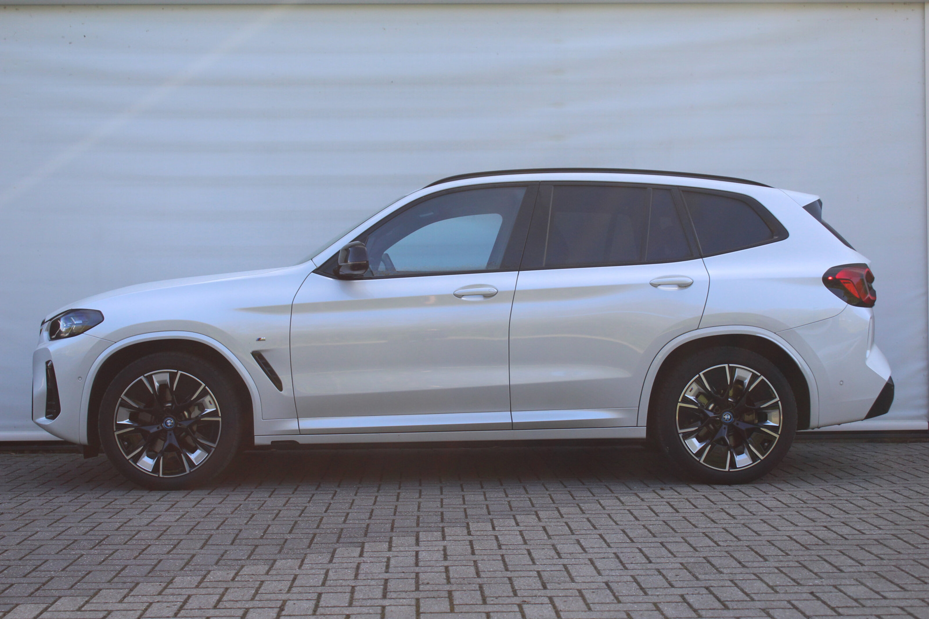 BMW iX3 High Executive