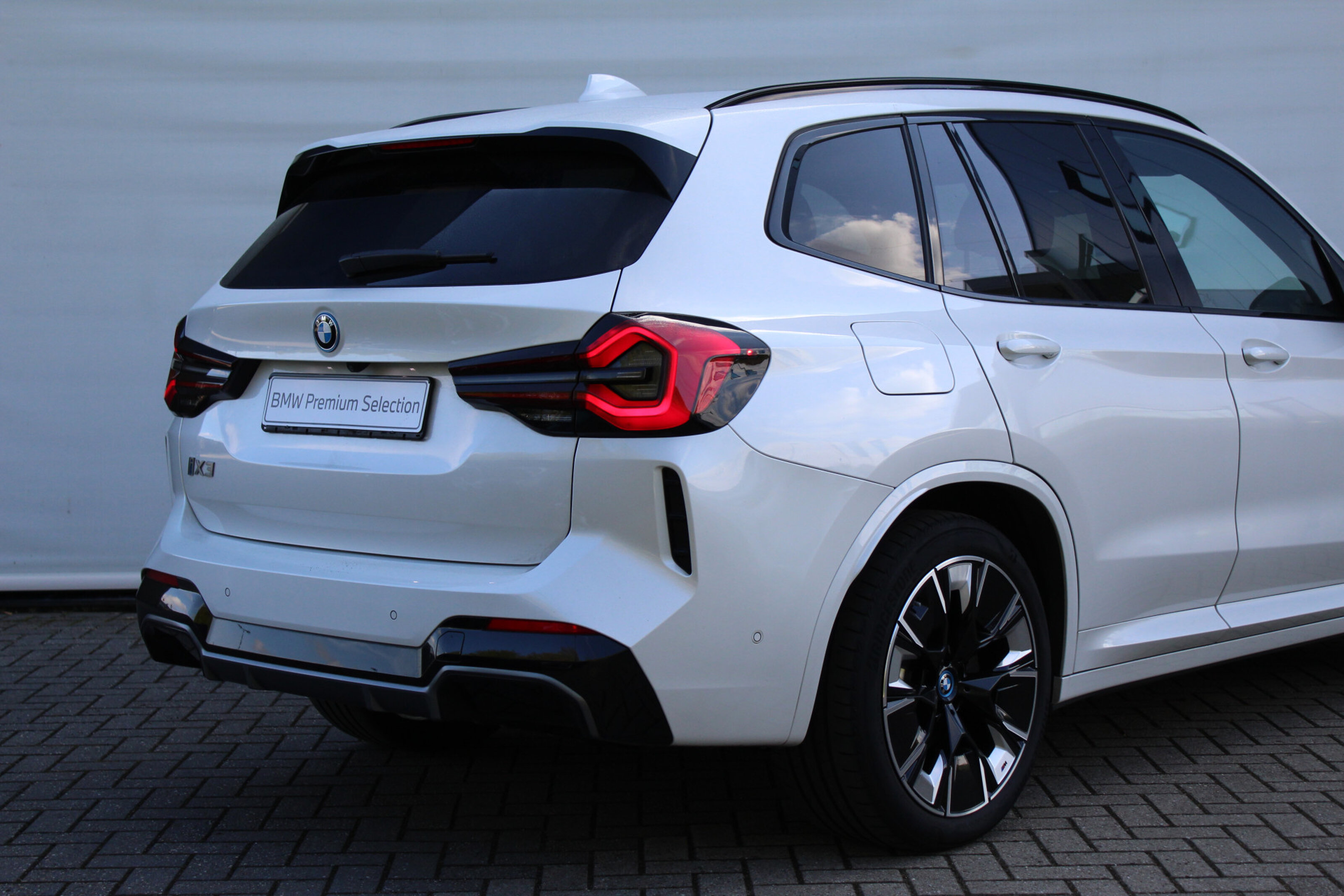 BMW iX3 7