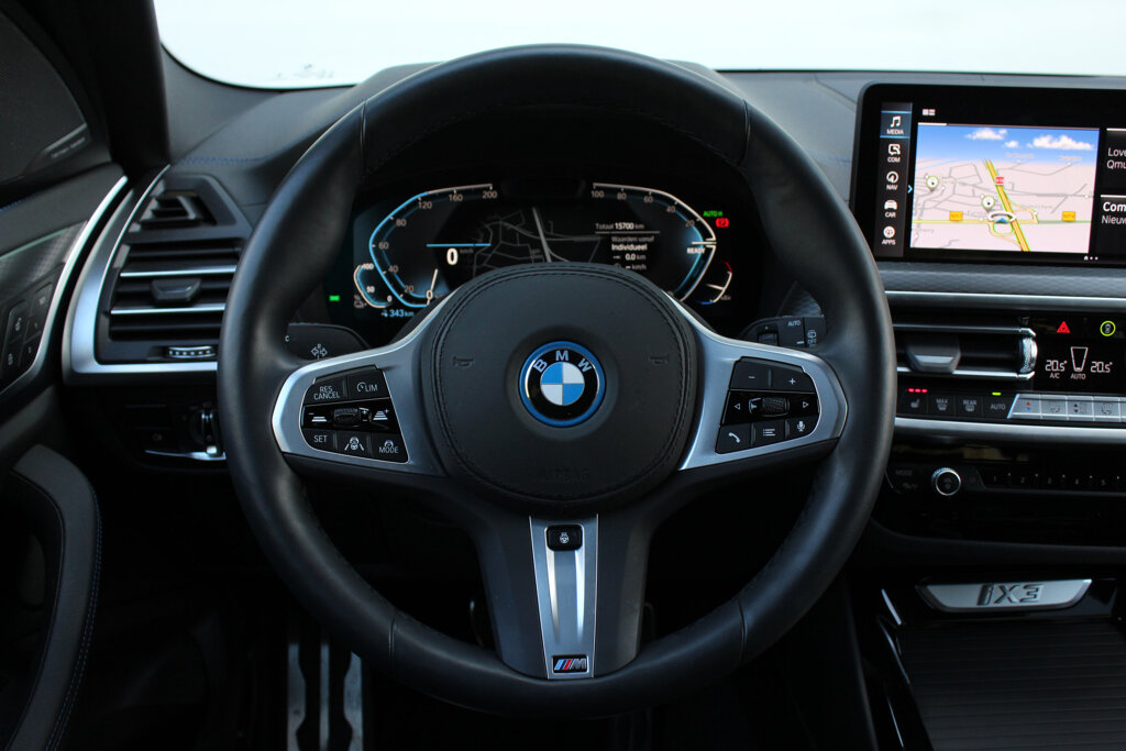 BMW iX3 8