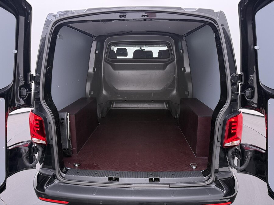 Volkswagen Bedrijfswagens Transporter 2.0 TDI 150 PK DSG L2H1 DC Highline