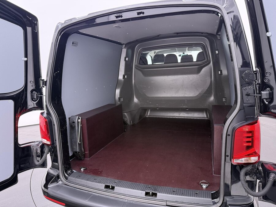 Volkswagen Bedrijfswagens Transporter 2.0 TDI 150 PK DSG L2H1 DC Highline