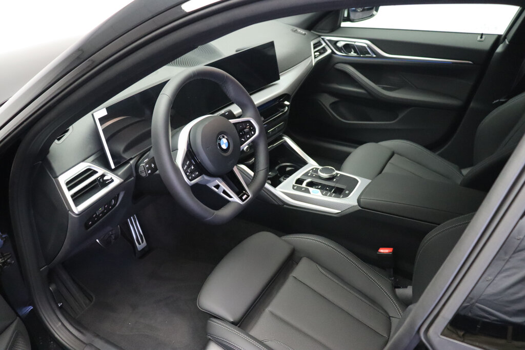 BMW i4 7