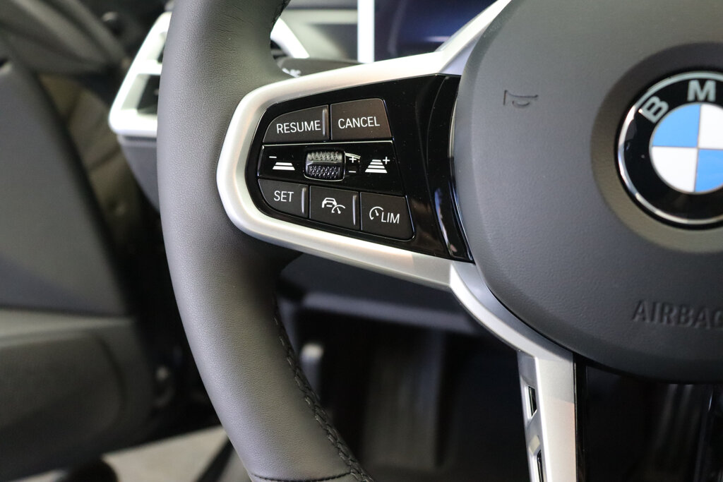 BMW i4 14